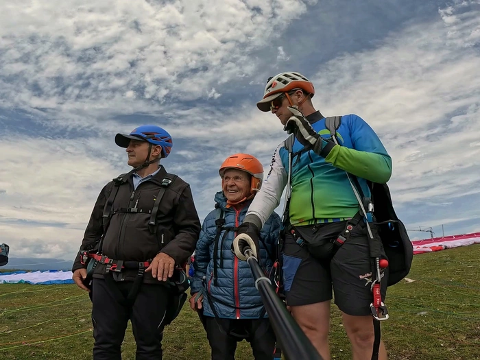 Mit 89 zum zehnten Mal in die Lüfte: Marianne hebt am Kronplatz wieder ab - VIDEO