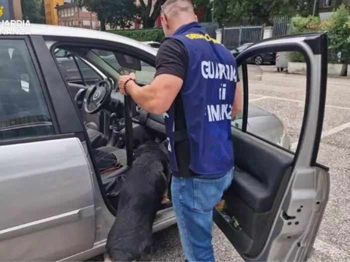 Ein Kilo Kokain im Auto: Mann südlich von Südtirol festgenommen
