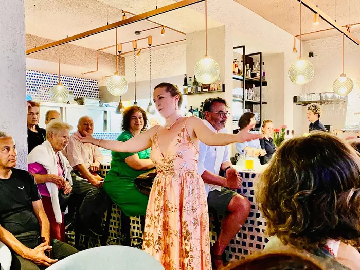 Brixen: Standing Ovations im Badhaus für Martina Bortolotti von Haderburg