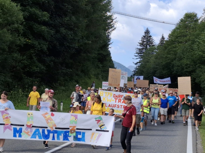 Tiroler Fernpass-Vollsperre: Demos mit bis zu 1.000 Personen
