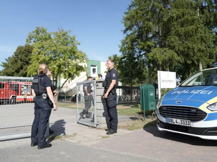 Zwei Tote bei Gewalttat an Schule bei Berlin