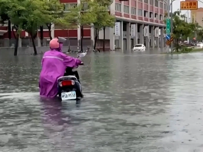 Taifun "Narra": In fünf Tagen halbe Jahresmenge an Regen