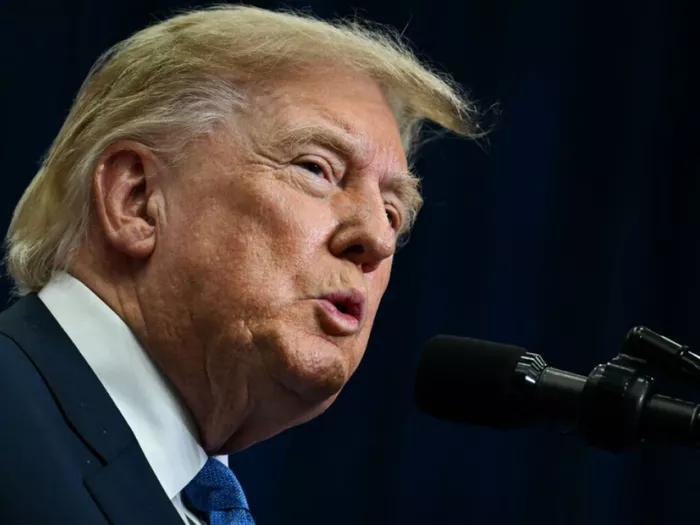 Wütender Trump droht Journalistin mit "Bestrafung"