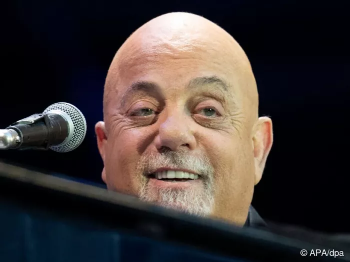 Billy Joel versteigert Motorräder