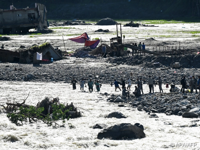 Dutzende Tote bei Überschwemmungen in Indien und Nepal