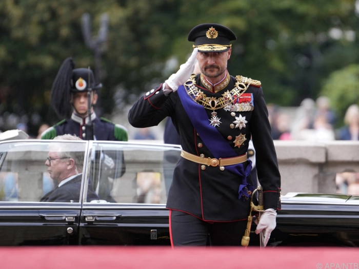 Keine Trauerzeit: Haakon VIII. neuer König Norwegens