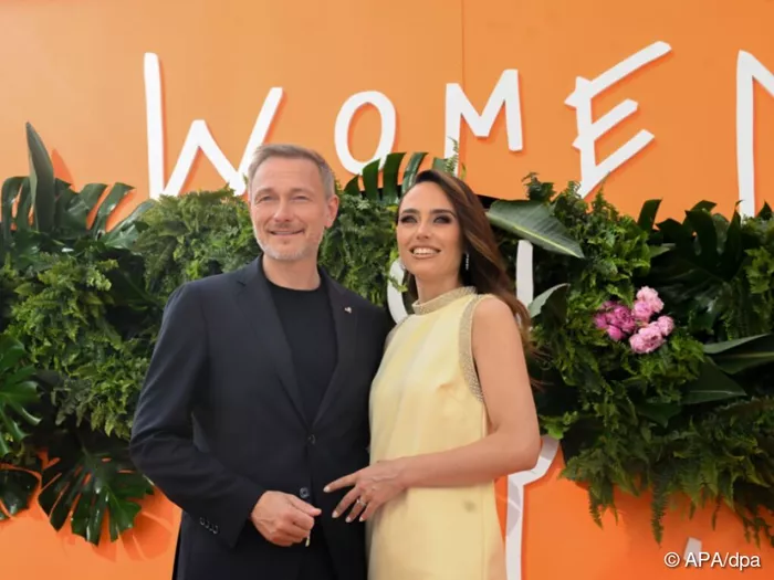 Franca Lehfeldt kritisiert Rollenbilder und "Momfluencer"