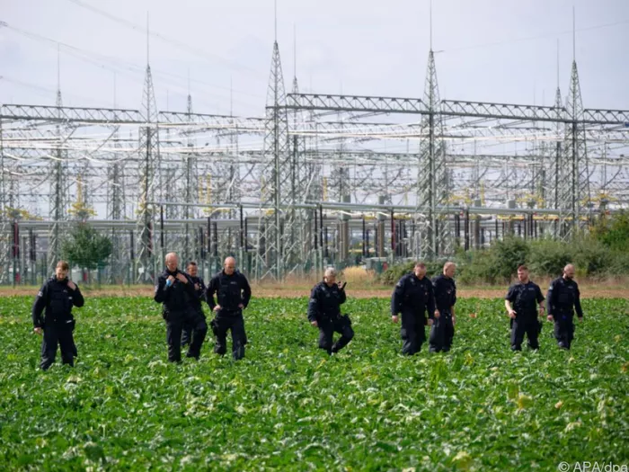 Suche nach Verdächtigem von Strom-Sabotage in Deutschland