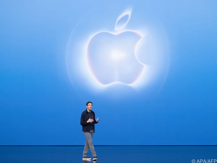 Apple bringt erstes auffaltbares iPhone heraus
