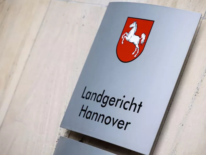 Vorwurf gefilmter Missbrauch: Mann in Hannover vor Gericht