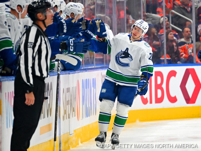 Rossi trifft beim NHL-Auftaktsieg für Vancouver