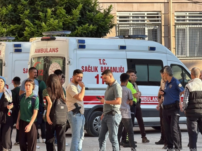 Mindestens elf Verletzte: Schüsse nahe Schule in der Türkei