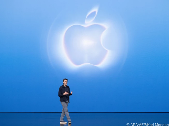 Apple bringt erstes auffaltbares iPhone heraus
