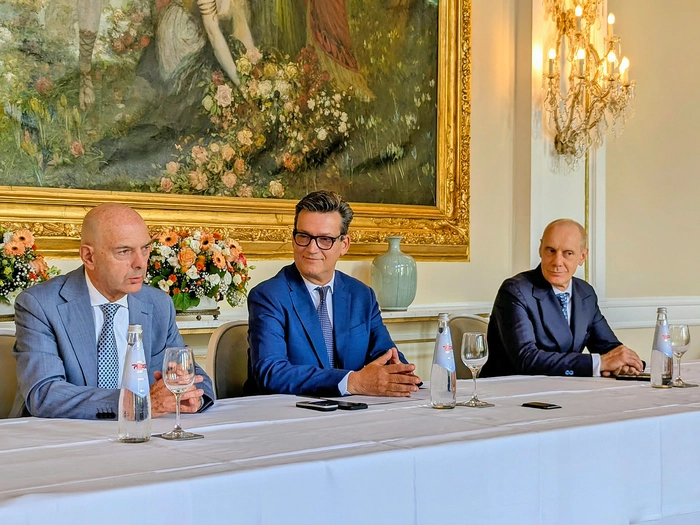 Hommage an Zinedine Zidane in Meran