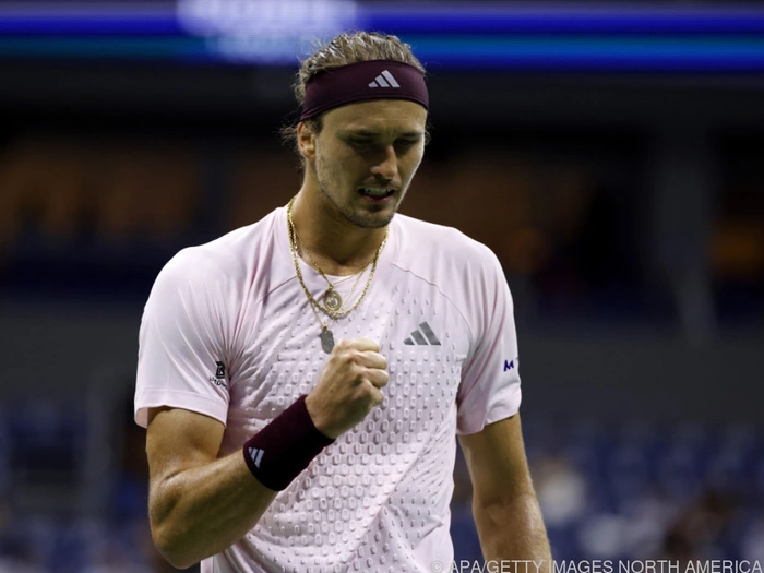 Zverev müht sich auch gegen Halys in fünf Sätzen weiter