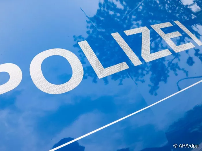 Mann läutet in Bayern an Haustür und erschießt Bewohner