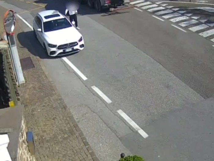 Falscher Polizist betrügt Seniorin aus Branzoll - Video