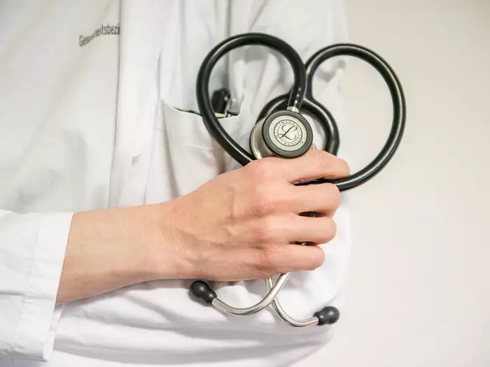 Messner sieht positive Personalentwicklung im Gesundheitsbetrieb