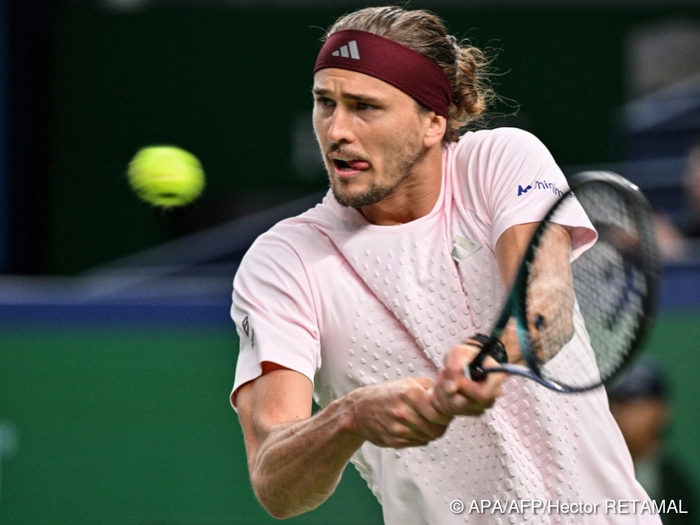 Zverev steht im Halbfinale von Shanghai