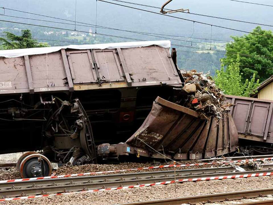 Vorwurf der Fahrlässigkeit Entgleister Güterzug in Brixen: Es kommt ... - Suedtirol News