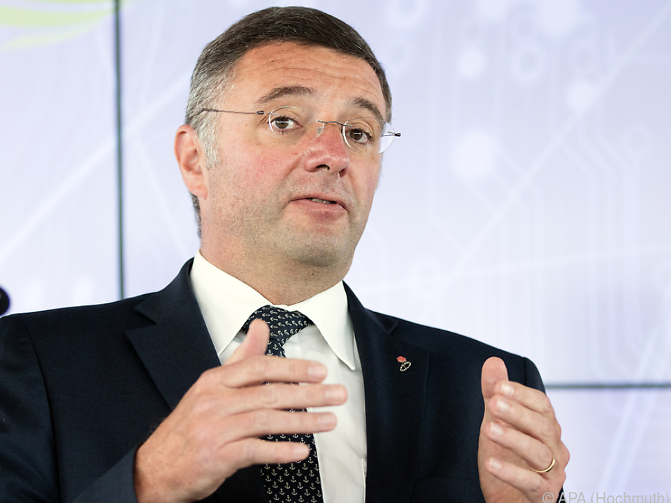 Leichtfried gibt seine Entscheidung bekannt