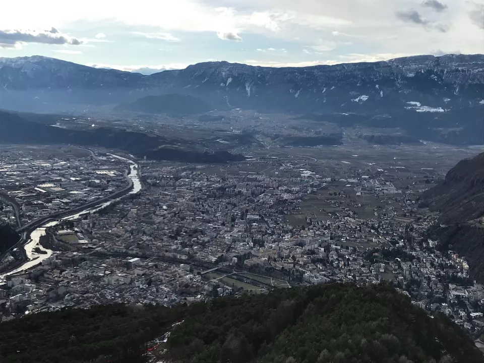 bozen flughafen überetsch sym