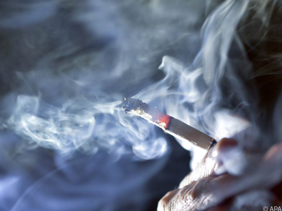 Die Regierung wird das Rauchverbot am Donnerstag kippen