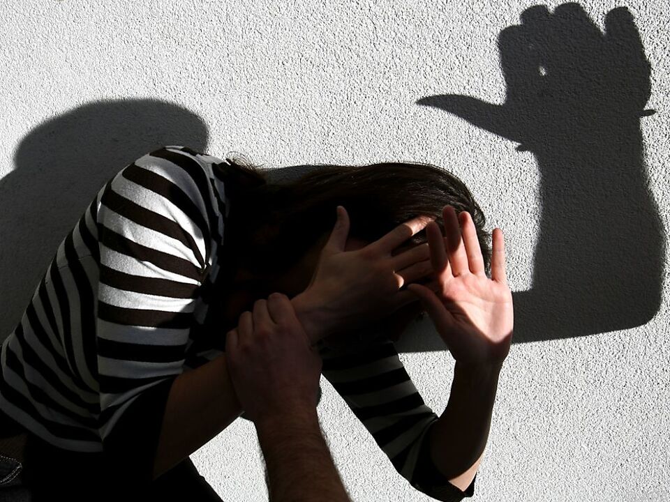 Gewalt-miterleben-hei-t-Gewalt-erleiden