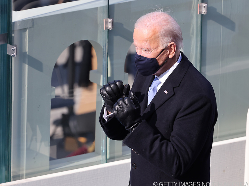 Biden - Joe Biden's 2020 Rivals Sense Blood in the Water After ... / He also served as barack ...