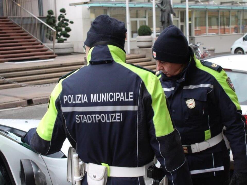 Stadtpolizei bozen Polizia-Municipale_reference