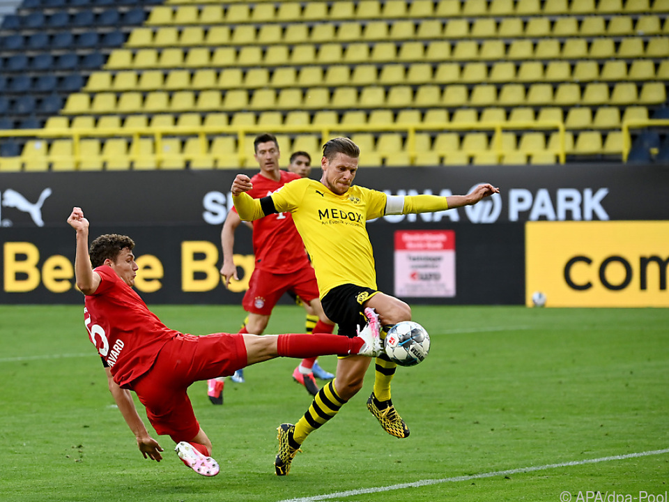 Wieder größtenteils leere Ränge bei Dortmund - Bayern
