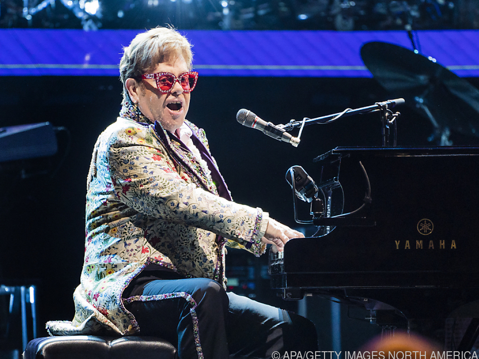 Corona statt Konzert: Elton John muss pausieren