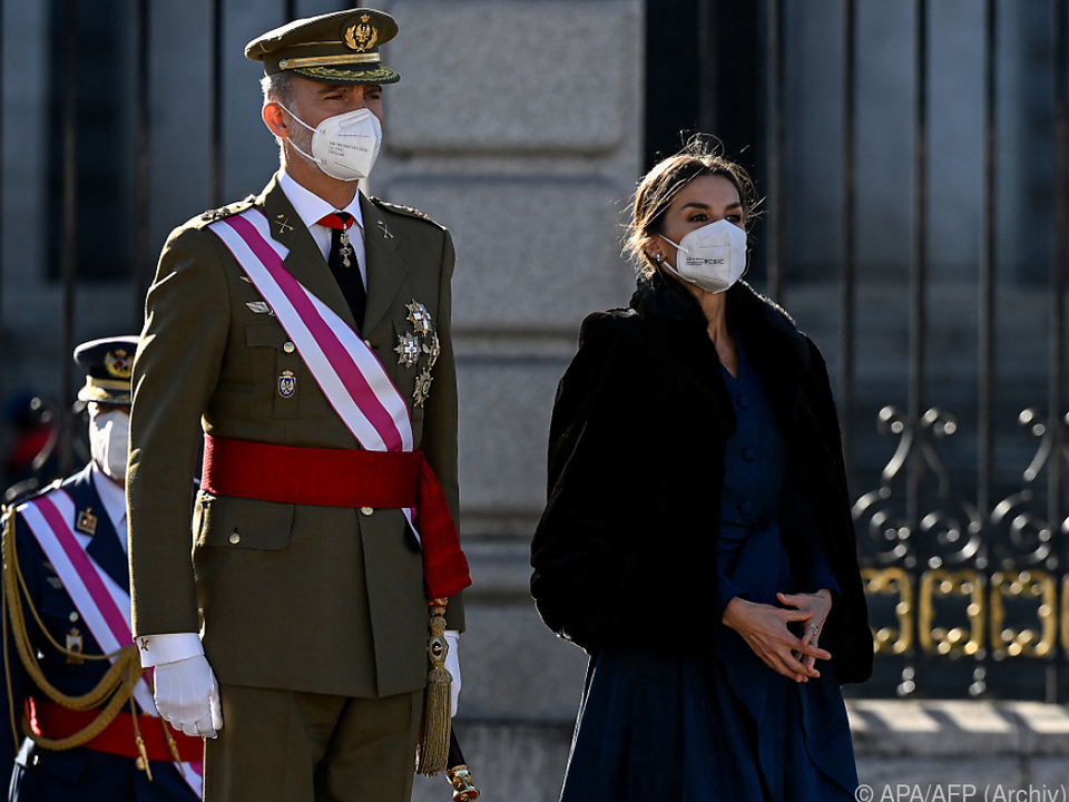 König Felipe und Königin Letizia bei Militärparade am 6. Jänner