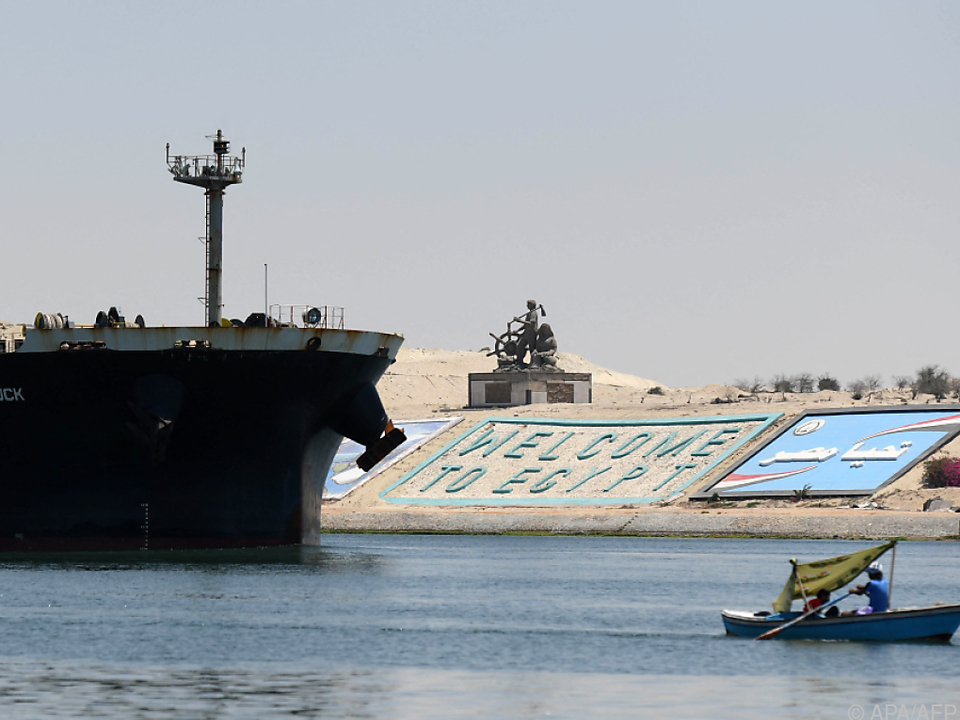 Passage des Suez-Kanals kostet jetzt mehr