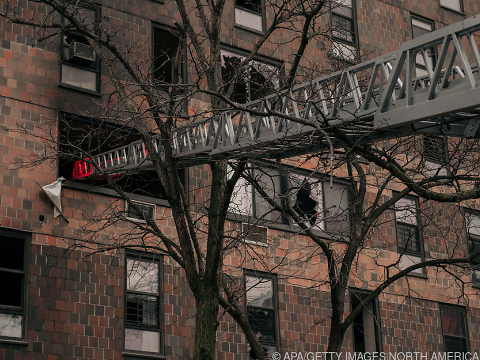 Tote und Verletzte bei Brand in der Bronx