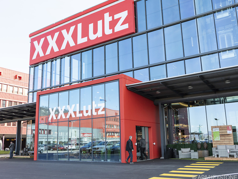 XXXLutz kauft den Schweizer Möbel-Diskonter Lipo