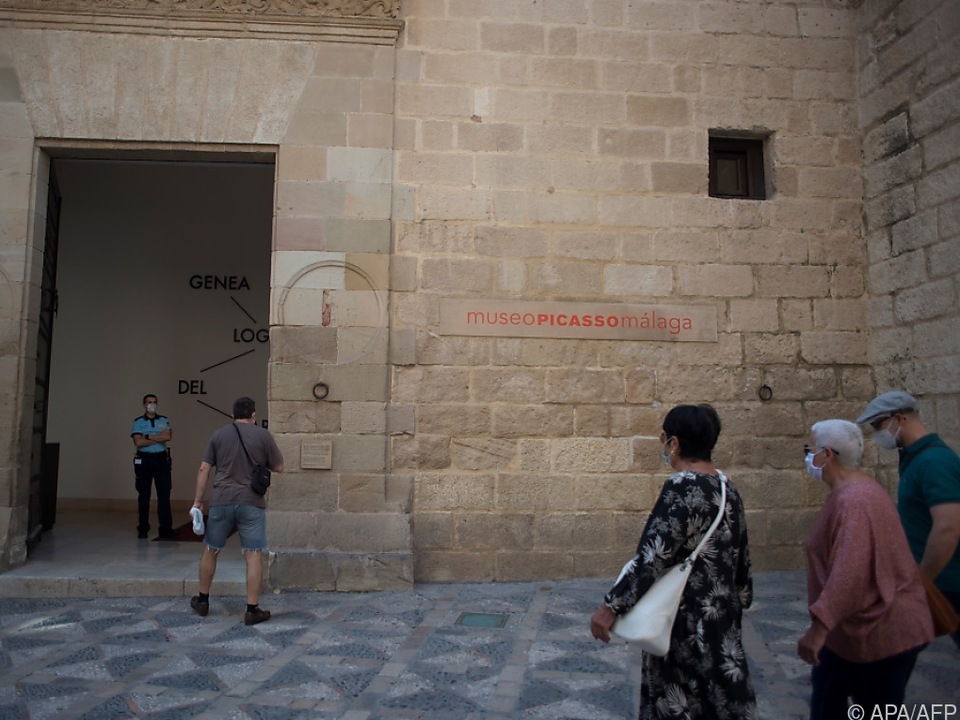 Die Menschen zieht es wieder ins Picasso Museum in Málaga