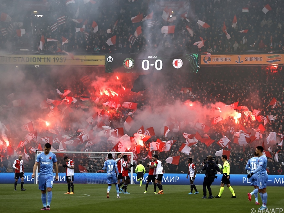 Turbulentes Spiel in Rotterdam