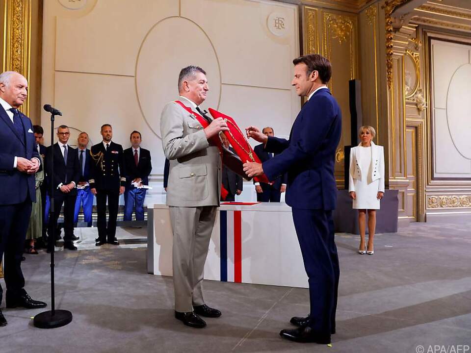 Emmanuel Macron für weitere fünf Jahre französischer Präsident