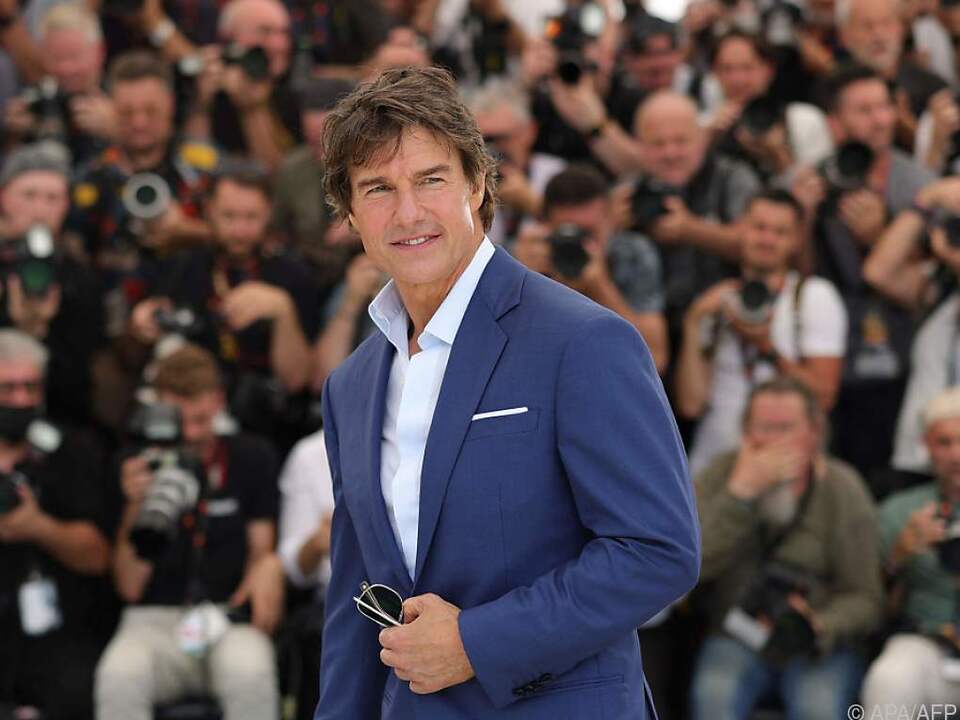 Hollywood-Star Tom Cruise hat wieder im Cockpit Platz genommen