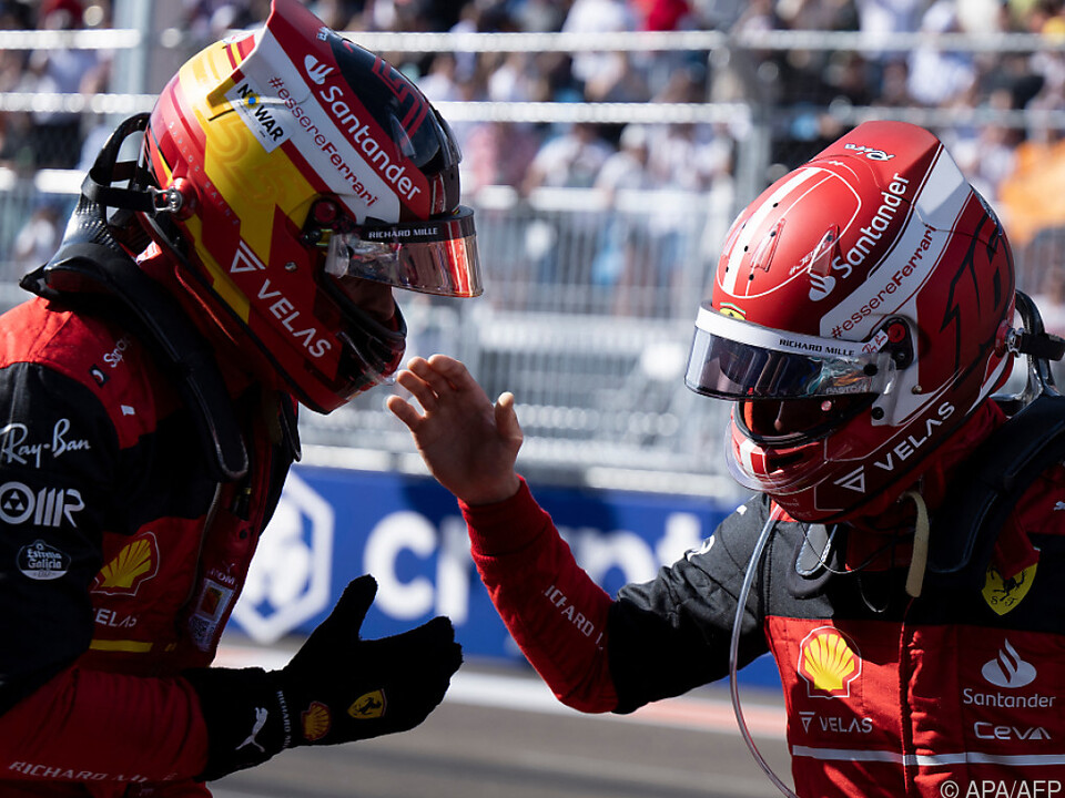 Leclerc (r) und Sainz (l) bilden erste Ferrari-Startreihe in Miami