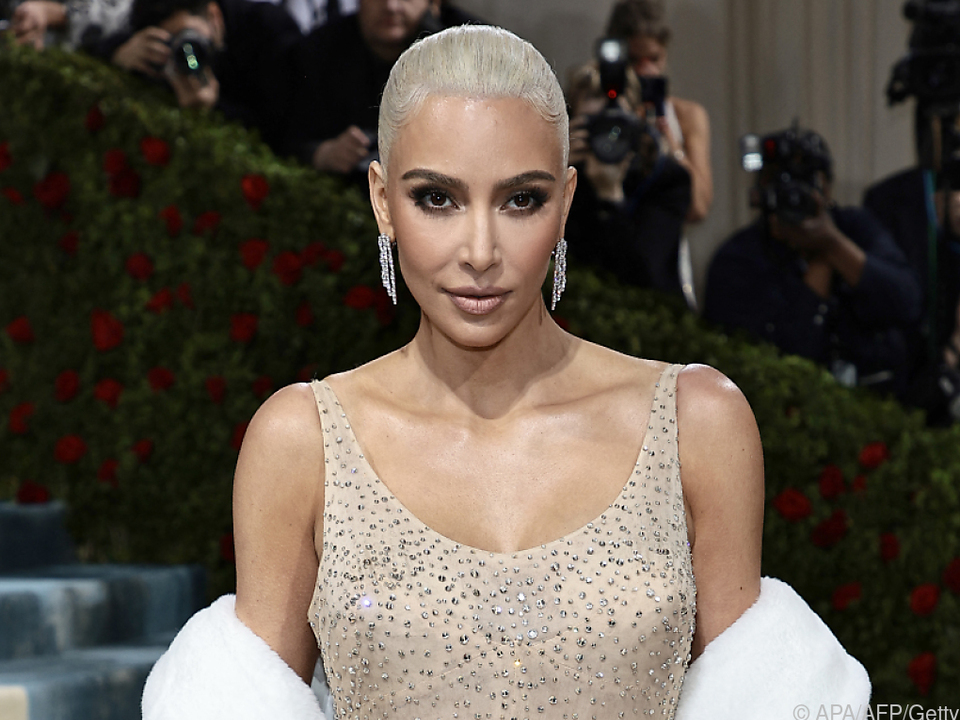 Kim Kardashian trug das Kleider bei der Met-Gala