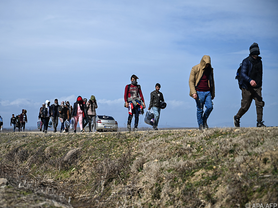 Migranten an der türkisch-griechischen Grenze (Archivbild)