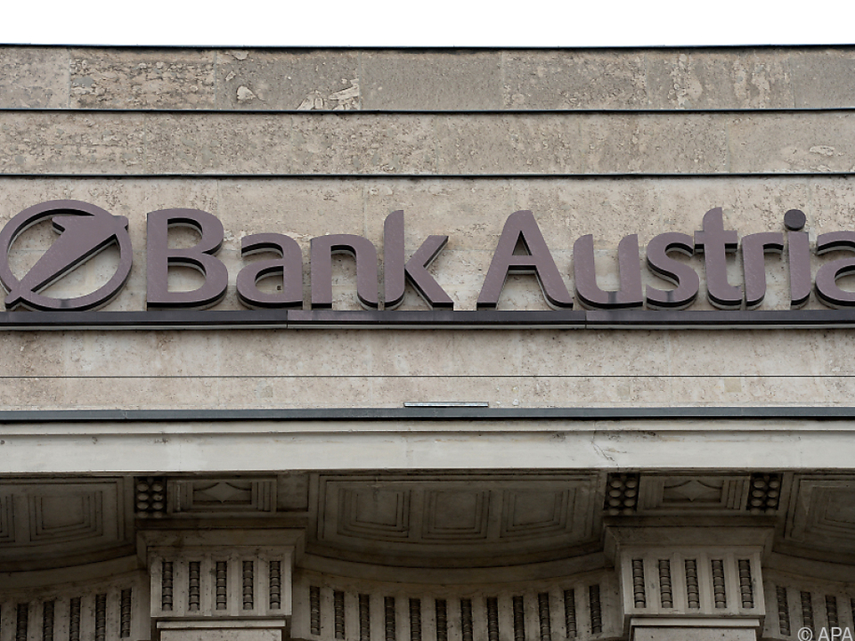 Die Bank Austria und weitere Institute verzichten auf Verwahrgebühren