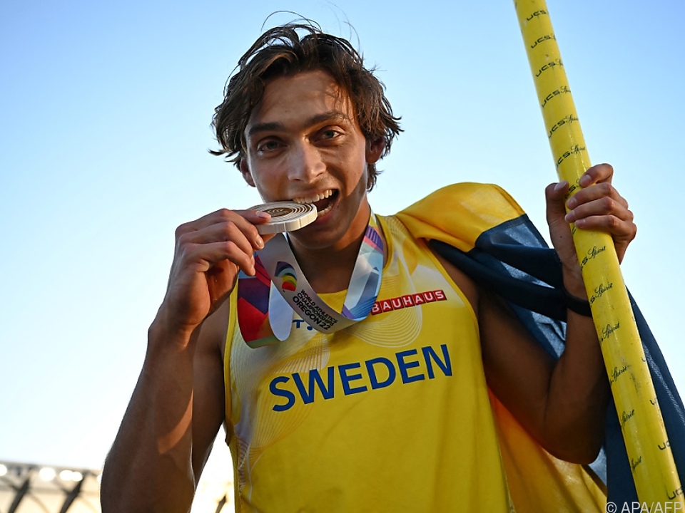 Duplantis darf freudvoll in Weltrekord-Gold beißen