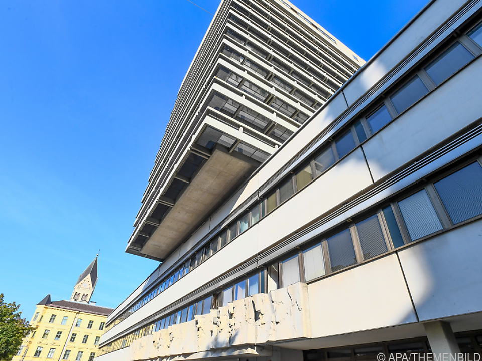 In Innsbruck steht ein 35-Jähriger wegen Mordverdachts vor Gericht.
