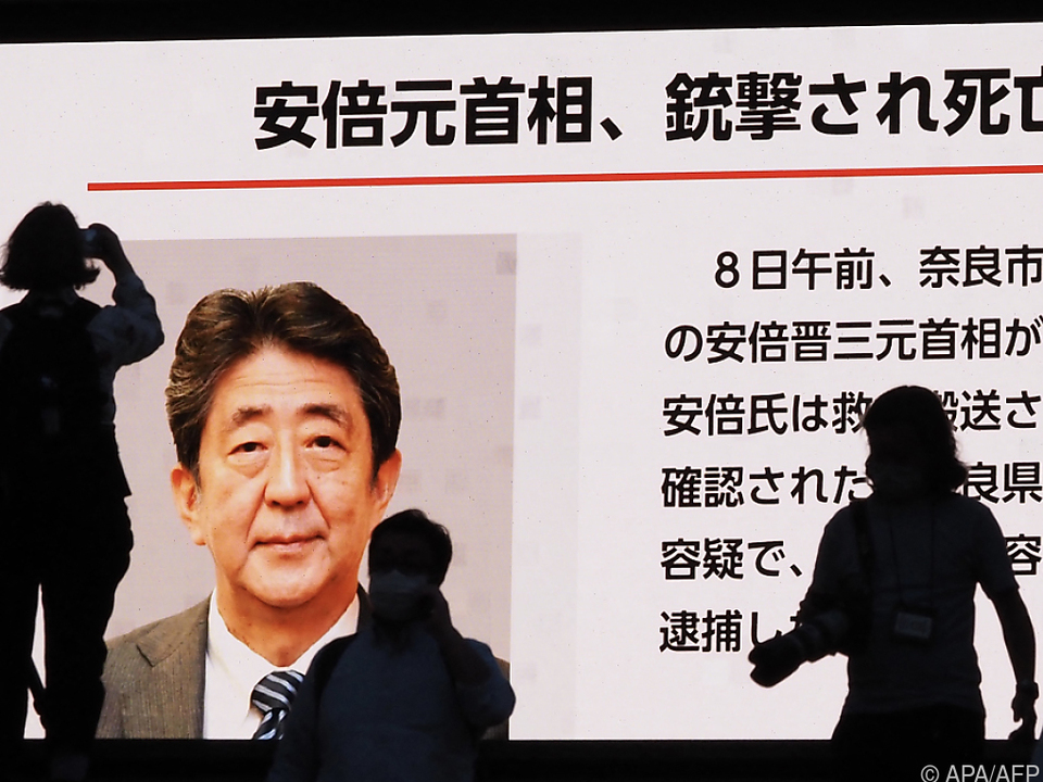 Medienbericht über den Tod von Abe