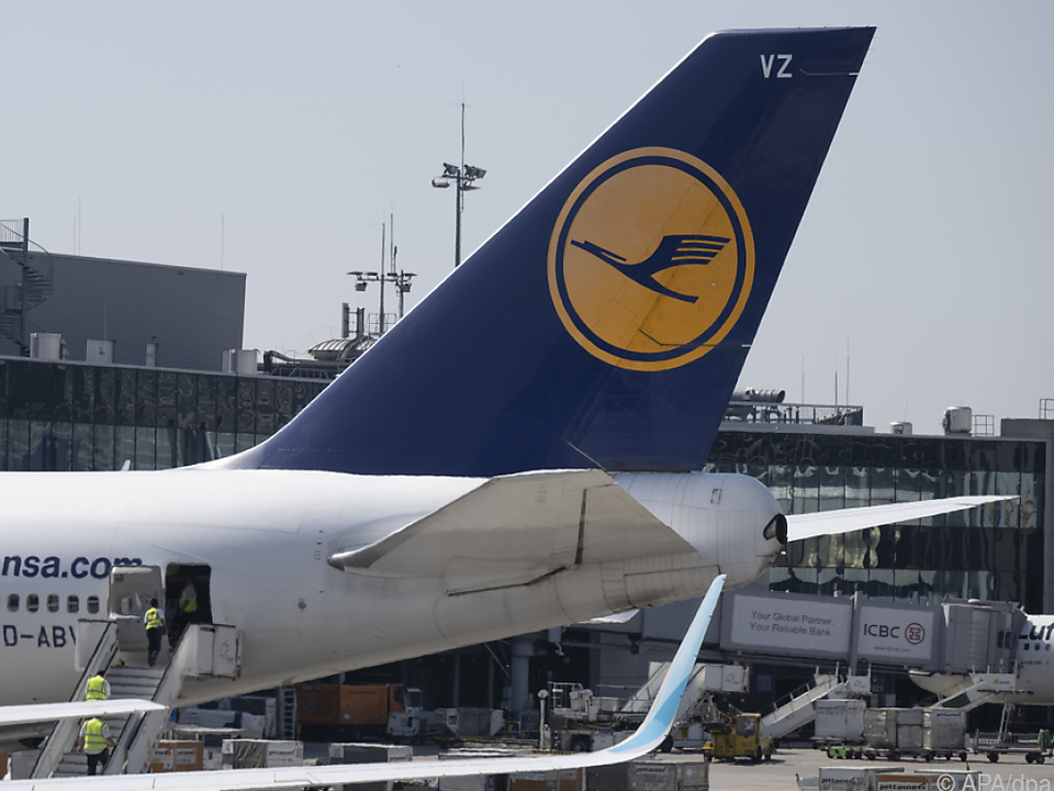Warnstreiks führen zu massiven Flugausfällen bei der Lufthansa