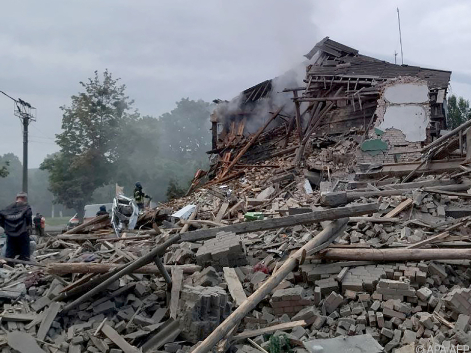 Zerstörung nach russischen Angriffen im ukrainischen Nikopol