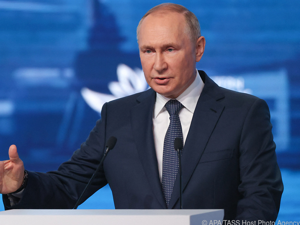 Putin spricht beim Östlichen Wirtschaftsforum in Wladiwostok